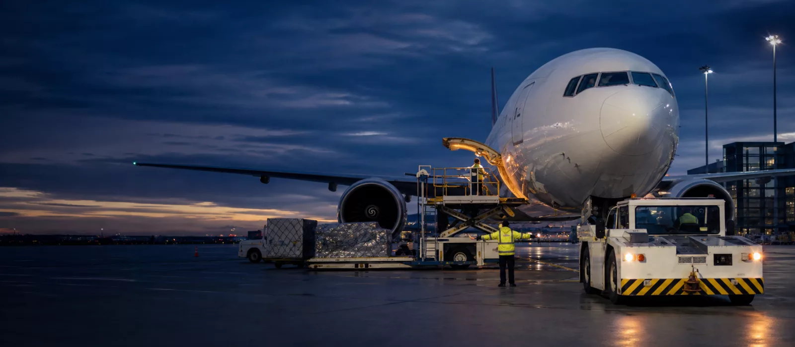 Ground Support That Keeps Every Turnaround Moving.